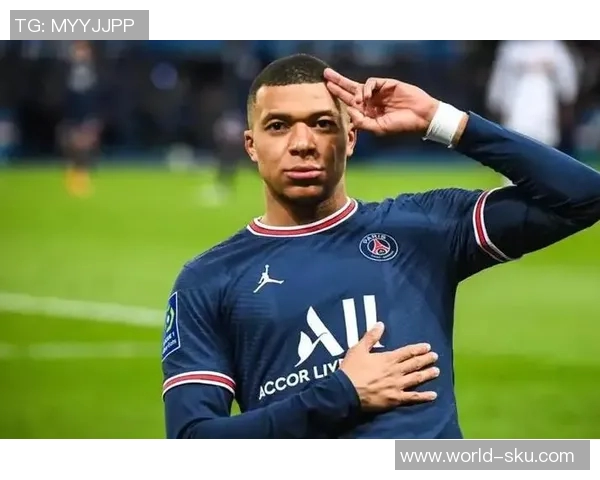 韩姓足球解说员引领风潮 他曾是场上风云人物的球星 韩姓足球解说员引领风潮 他曾是场上风云人物的球星